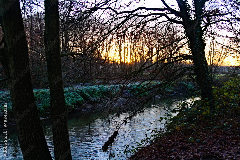 Cold winter sunset river