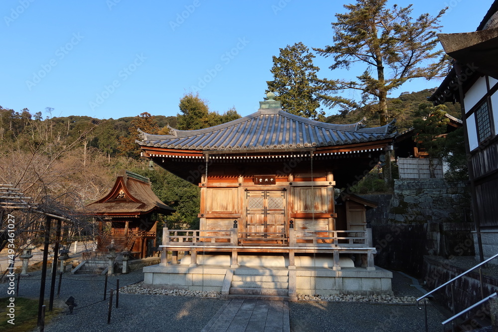 Chuko-do Subordinate Shrine and Chinjyu-do Subordinate Shrine in the precincts of Kiyomizudera in Kyoto City in Japan 日本の京都市の清水寺境内にある中興堂と鎮守堂(春日社) Chuko-do Subordinate Shrine and Chinjyu-do Subordinate Shrine in the precincts of Kiyomizudera in Kyoto City in Japan 日本の京都市の清水寺境内にある中興堂と鎮守堂(春日社)