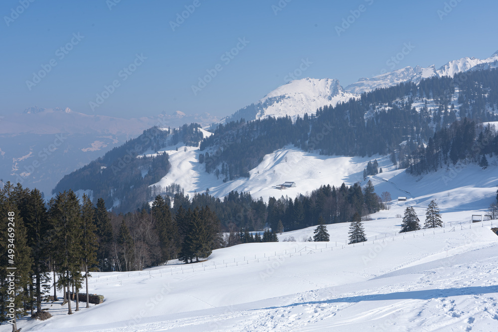 Winter sports on Mount Stoos, Authentic and genuine, the villages of the Stoos-Muotatal region offer a variety of ways to take a break from everyday life and enjoy it. on the Stoos or  in Muotathal.