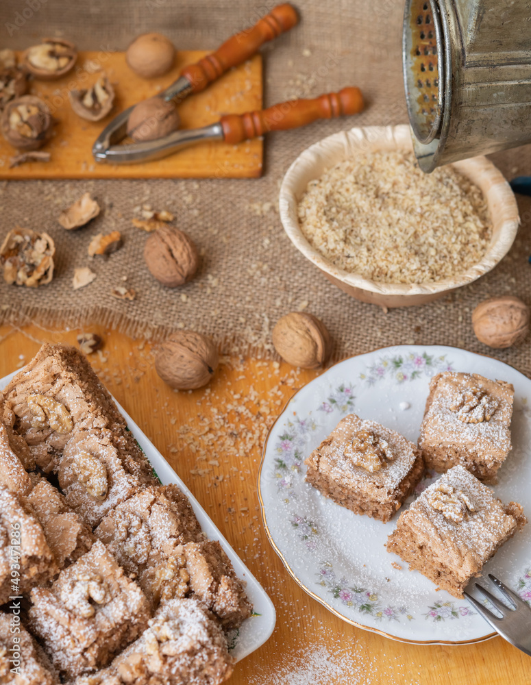 walnut sponge-cake (traditional Hungarian version) walnut sponge-cake (traditional Hungarian version)