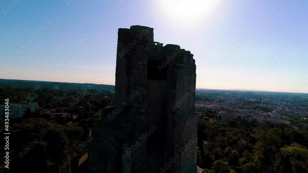 Tour magnes nimes Tour magnes nimes