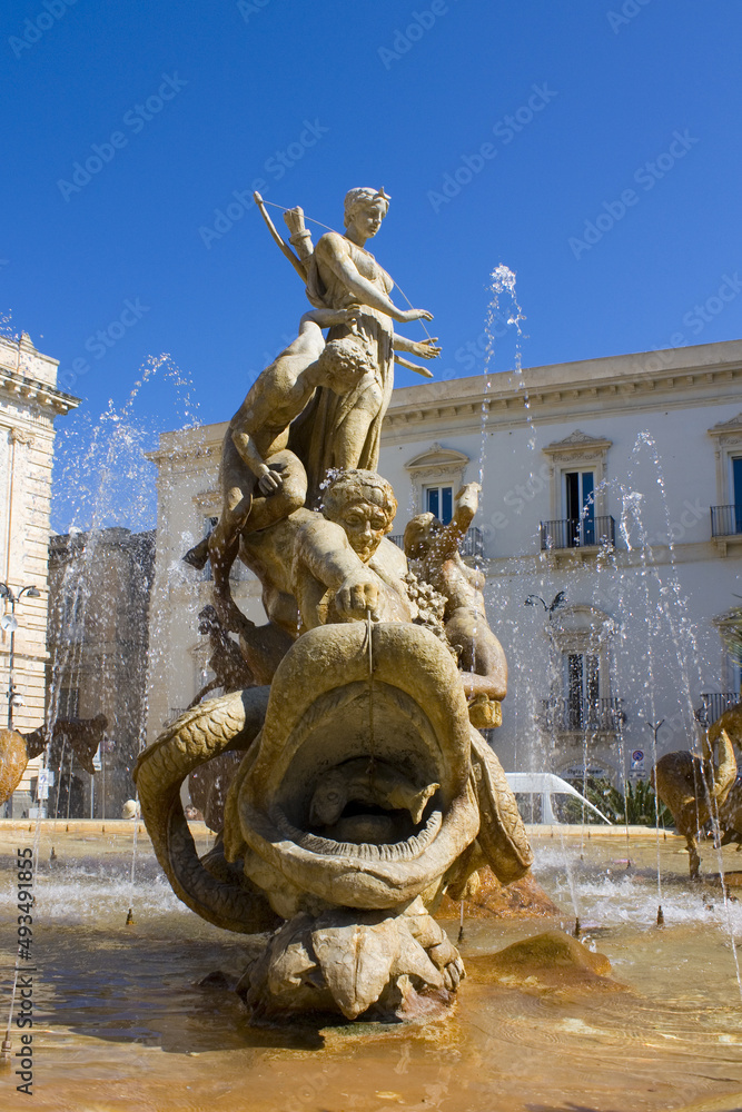 Fountain of Artemis at Piazza Archimede in Syracuse, Sicily, Italy	