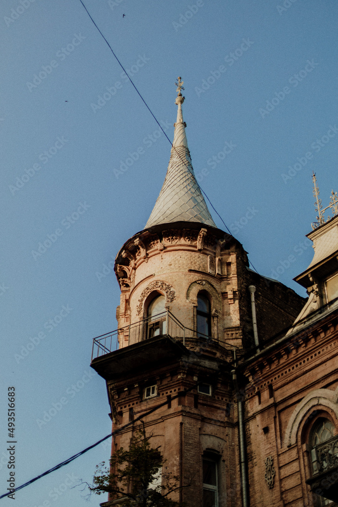 Fototapeta premium beautiful streets and architecture of the city of Kyiv, pre-war Kiev, beloved Kyiv, the capital of Ukraine, the city's attractions