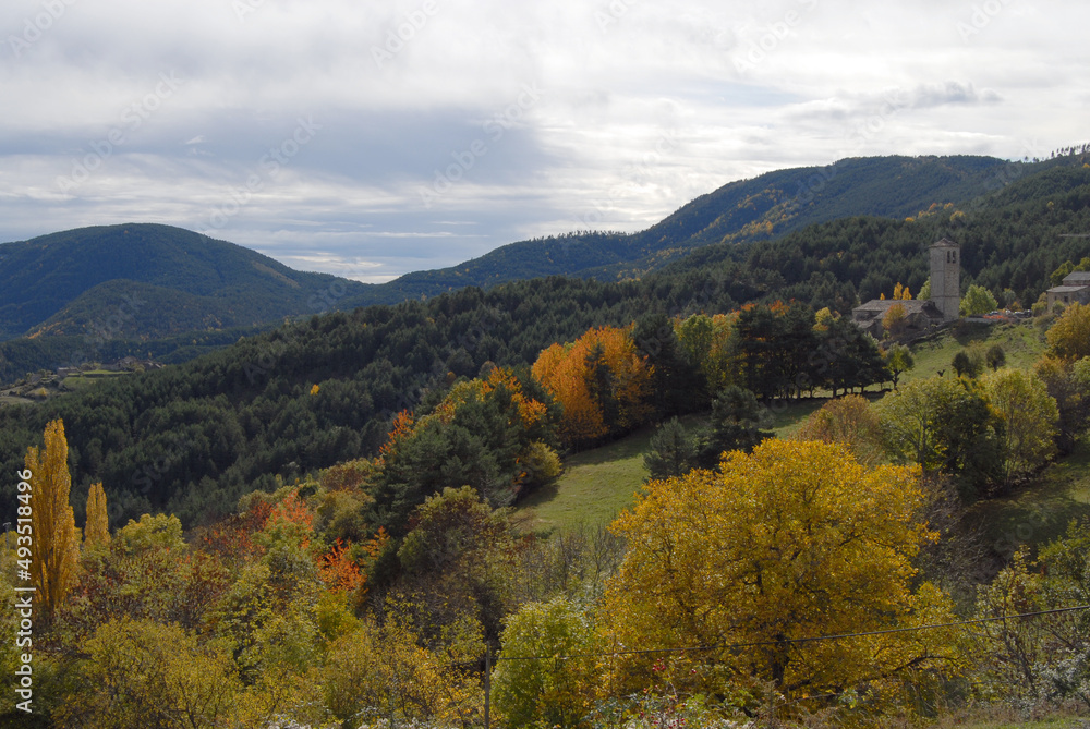 Pirineo aragones en otoño.Huesca.España