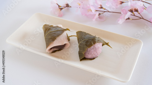 日本の関東風・関西風の桜もち｜2種類の桜餅 photo