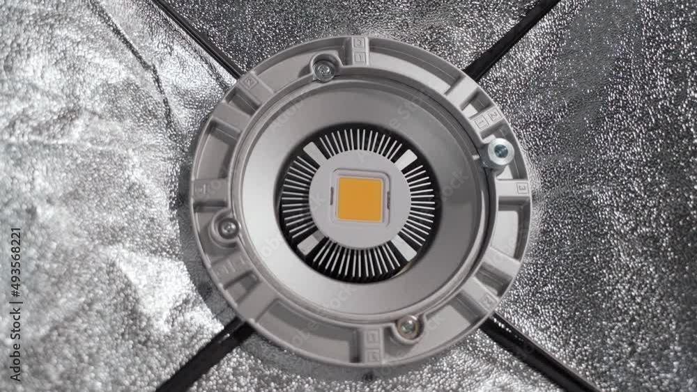 Large LED professional lighting fixture for close-up shots