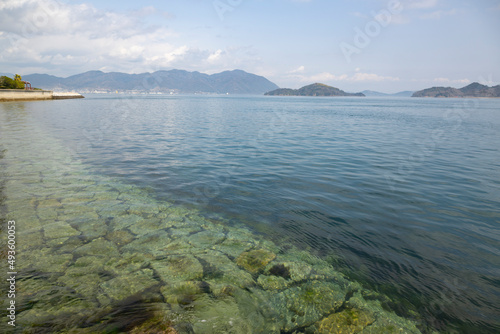 春の穏やかな瀬戸内海の海