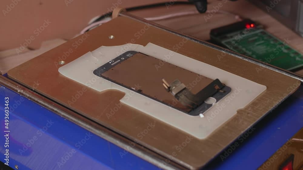 Removing the display from a smartphone Removing the display from a smartphone