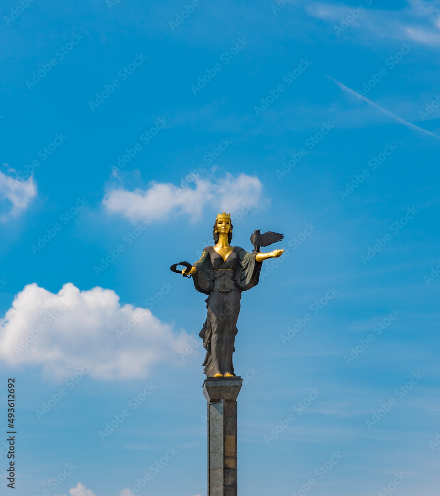 Obraz na płótnie Statue of Sveta Sofia in Sofia, Bulgaria w salonie