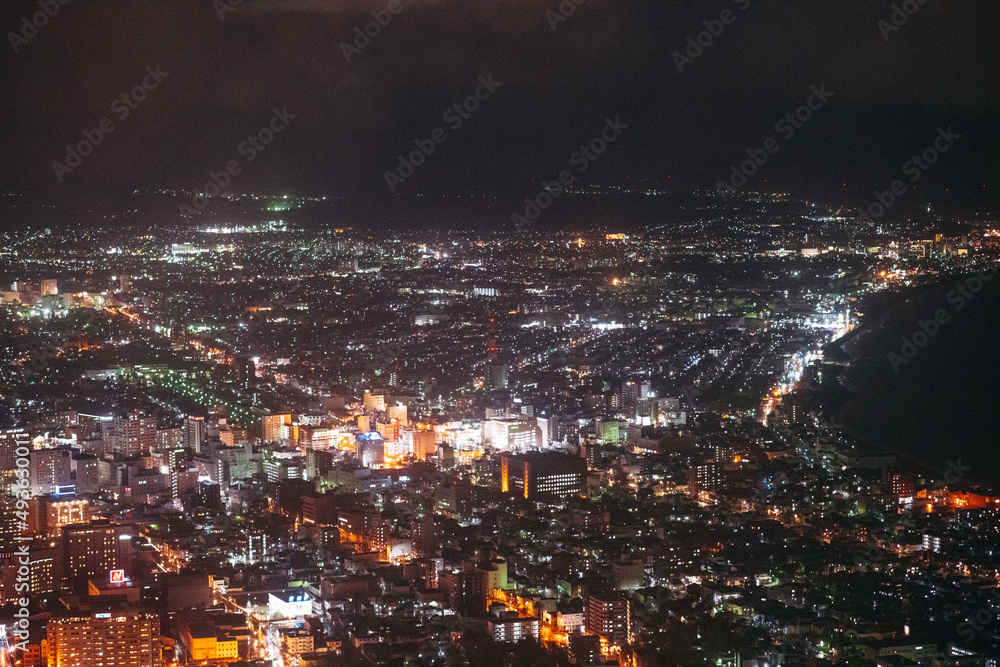 Fototapeta premium 雨の日本三大夜景、函館