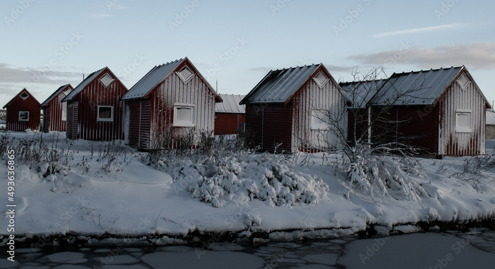 old house in the snow old house in the snow