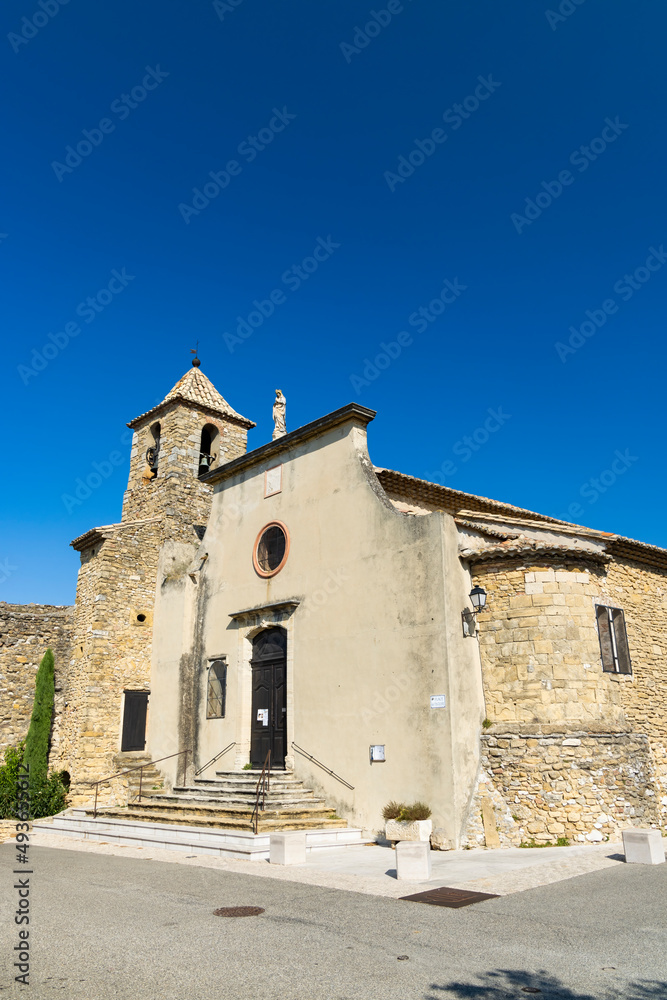 Church and old town in Vacqueyras, departement Vaucluse, Provence, France