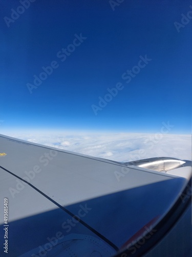 view from airplane window © Ouz