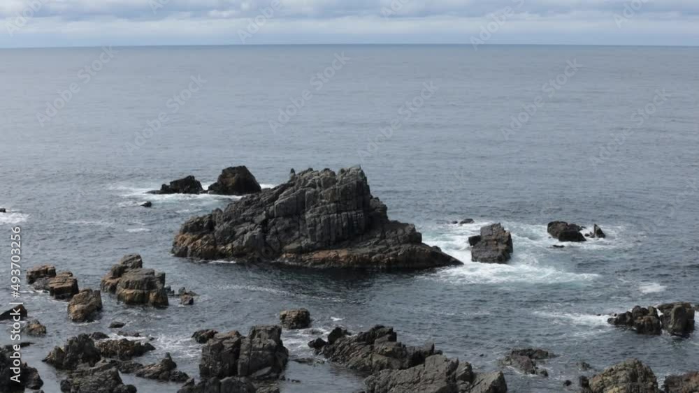 男鹿半島 入道崎の岩場 荒波 日本海 男鹿半島 入道崎の岩場 荒波 日本海