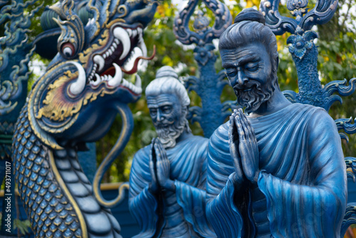Wat Rong Seua Ten - Chiang Rai Blue Temple 