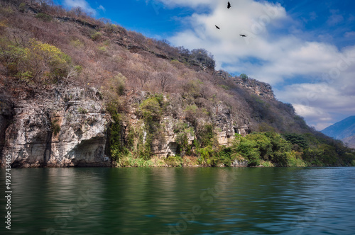 View of the Canyon del Sumidero in Chiapas State, southern Mexico. Boat trips through the canyon embark from the colonial town of Chiapa de Corzo.