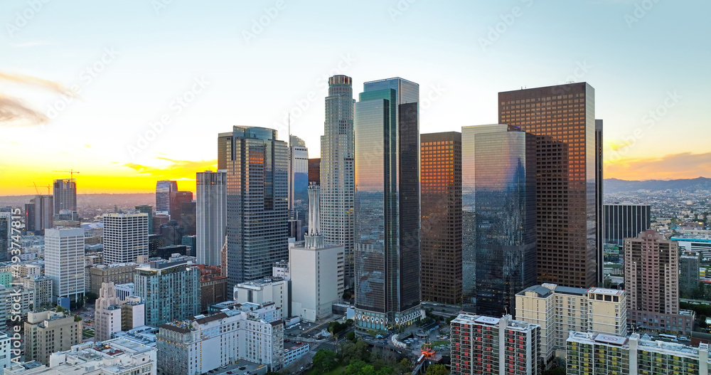 Obraz premium Los Angels downtown skyline, panoramic city skyscrapers.
