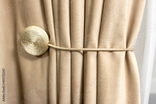 magnet pickup for curtains. Window treatments with magnetic curtains .