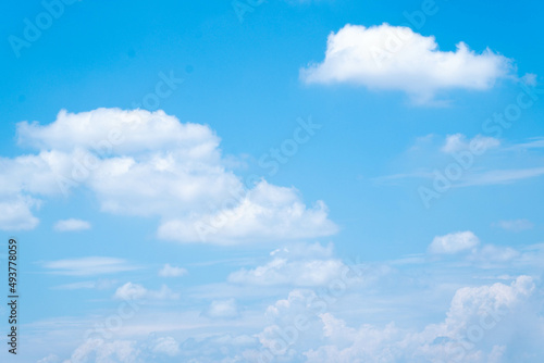 Fototapeta Naklejka Na Ścianę i Meble -  beautiful sky white clouds perfect for the background