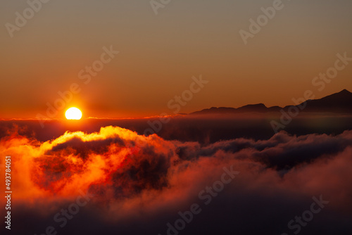 Sonnenuntergang. Standort Gebirge auf Gran Canaria mit Blick nach Teneriffa zum Pico del Teide. © Gerd