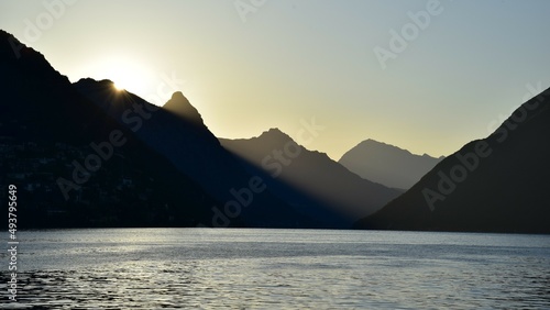 Luganersee - Sonnenaufgang photo