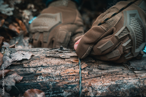 Bushcraft im Wald. Outdoor Kochen im Wald