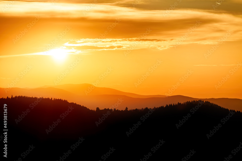Obraz premium Majestic sunset in the mountains landscape