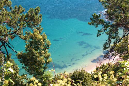 Fototapeta Naklejka Na Ścianę i Meble -  Beach with beautiful turquoise waters