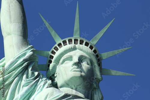 Foto de cerca de la cara de la estatua de la libertad de Nueva York
