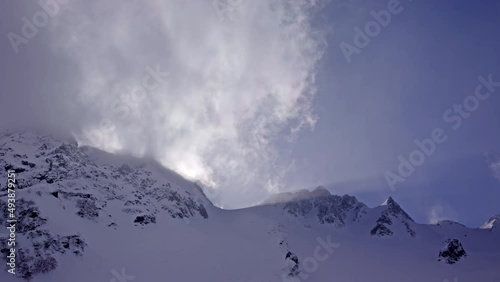 春の涸沢_雪煙_2
