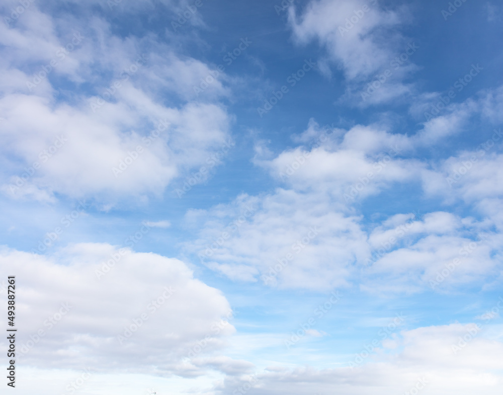 Obraz premium Clouds on the blue sky