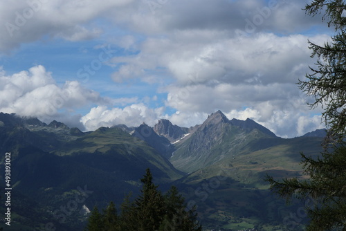 montagne, paysage, ciel, nuage, montagne, nature, volcan, nuage, pic, été, forêt, neige, vert, vue, coucher de soleil, voyage, colline, val, rocher