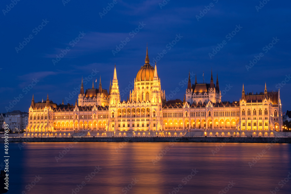 Fototapeta premium The Hungarian Parliament Building in Budapest