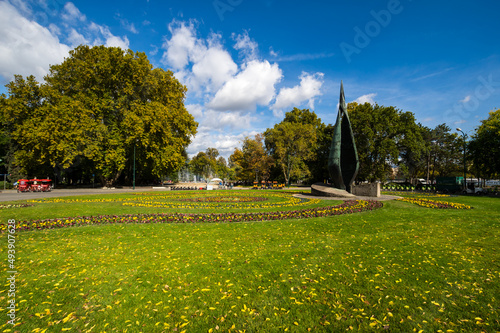 Schilderij op canvas View of city park in Budapest, Hungary
