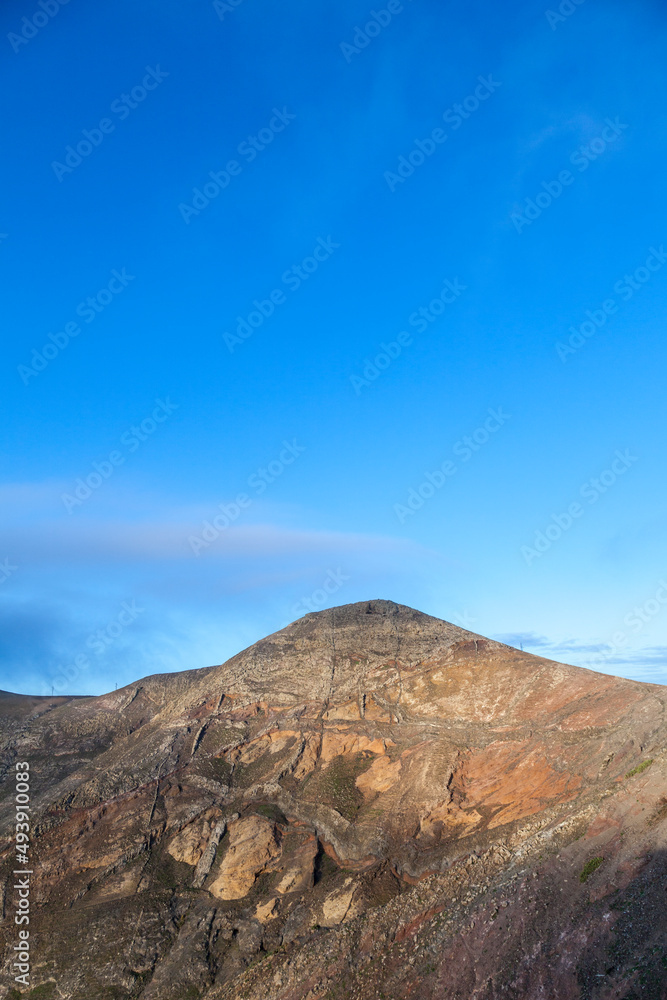 Obraz premium village of Femes in Lanzarote in morning fog