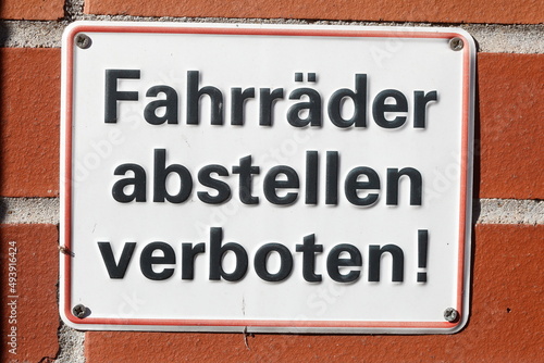Schild Fahrräder abstellen verboten, Deutschland