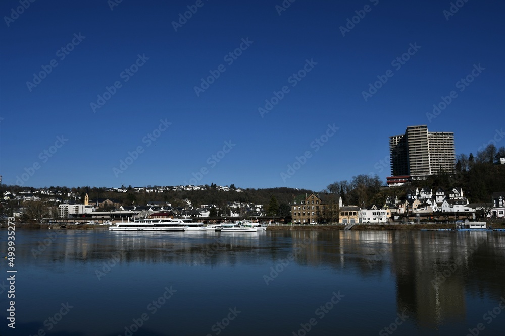 Naklejka premium Panorama von Vallendar am Rhein