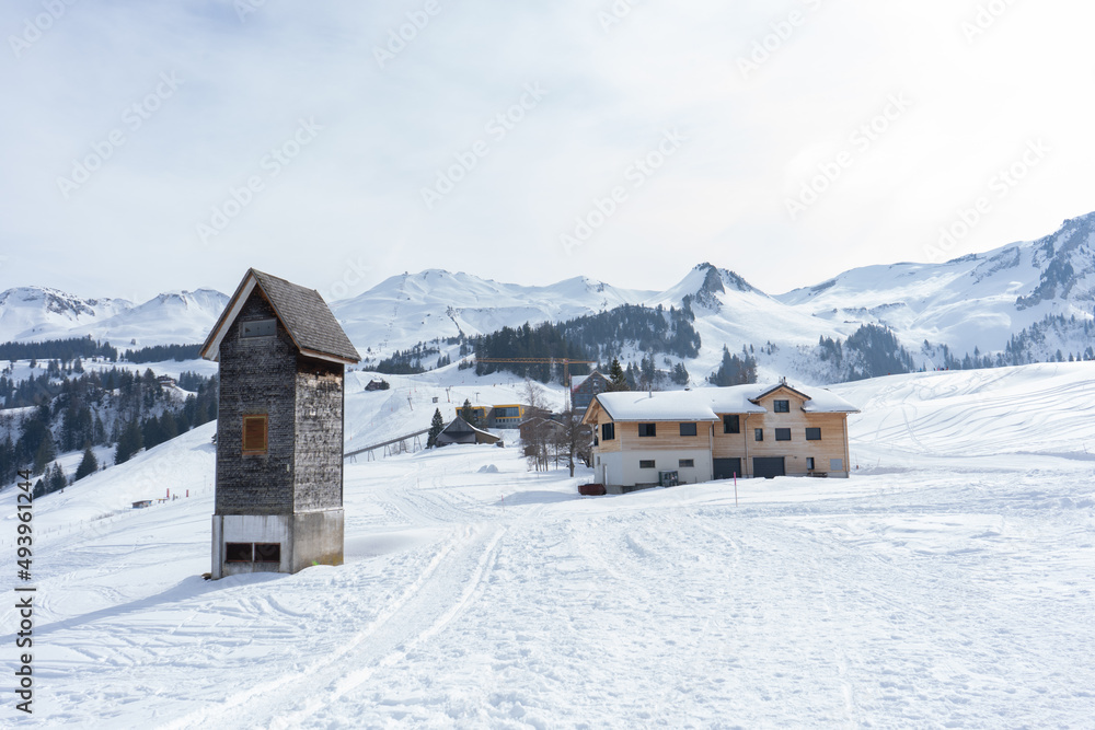 The vacation and excursion region of Schwyz is located in the heart of Switzerland. It is easily and quickly accessible from all directions. Discover unique landscapes, living customs, world-famous 