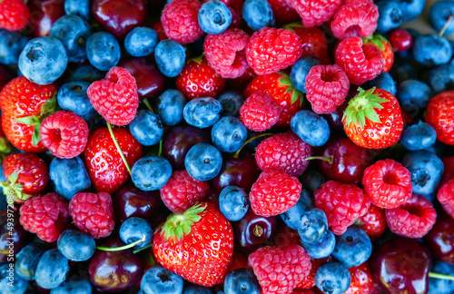 Canvas Print Colorful summer berries background