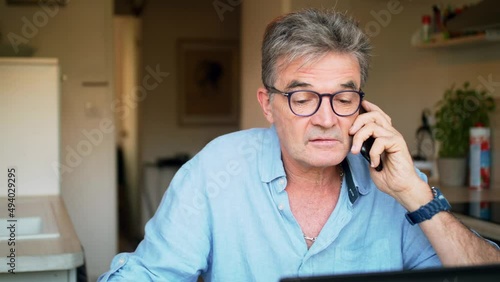 Service client Ordinateur téléphone