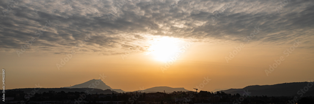 Obraz premium the Sainte Victoire mountain in the light of a spring morning