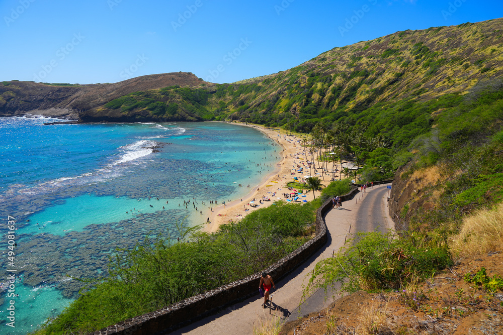 Access ramp to the beach of Hanauma Bay Nature Preserve on O'ahu island ...
