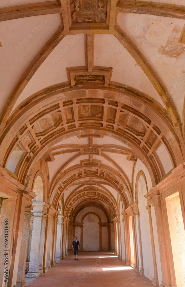 Kreuzgang des Convento de Cristo (Christuskloster) in Tomar, Portugal
