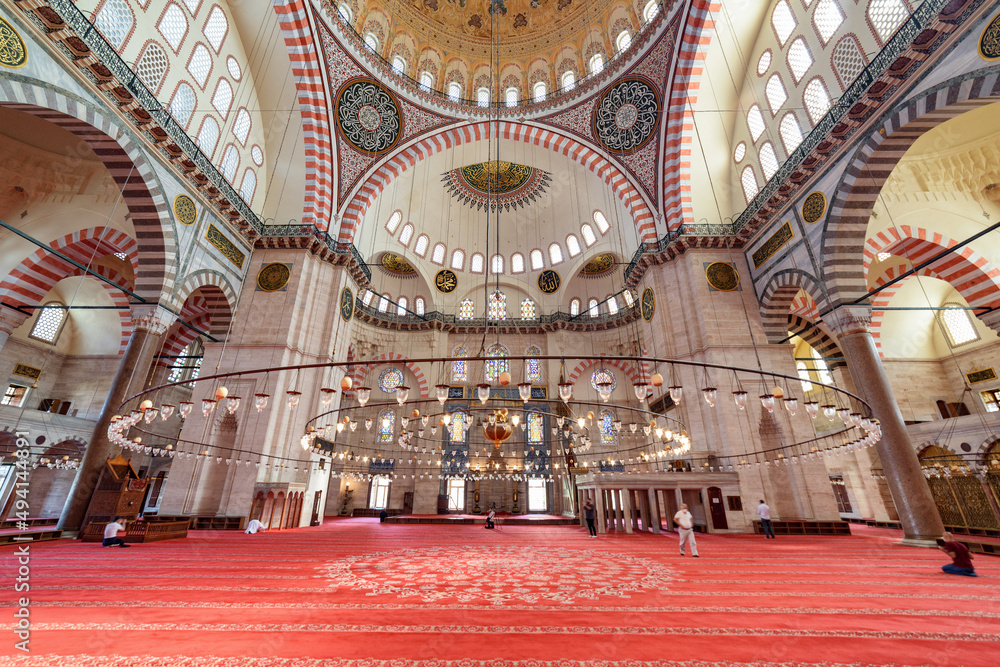 Obraz premium Interior of the Suleymaniye Mosque, Istanbul, Turkey