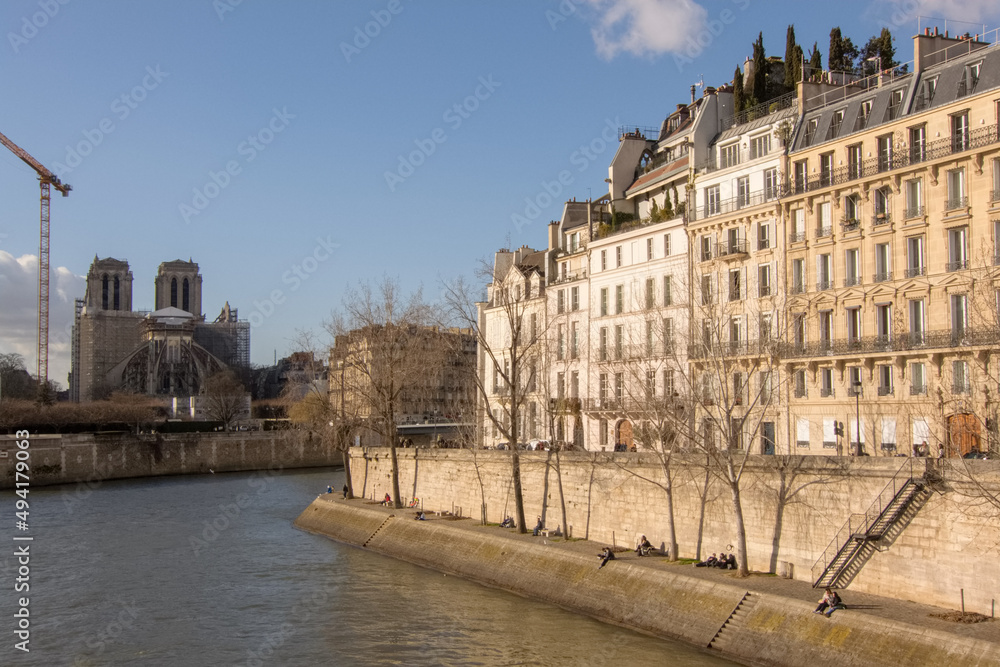 View of Île Saint-Louis and Notre-Dame in Paris in winter, France