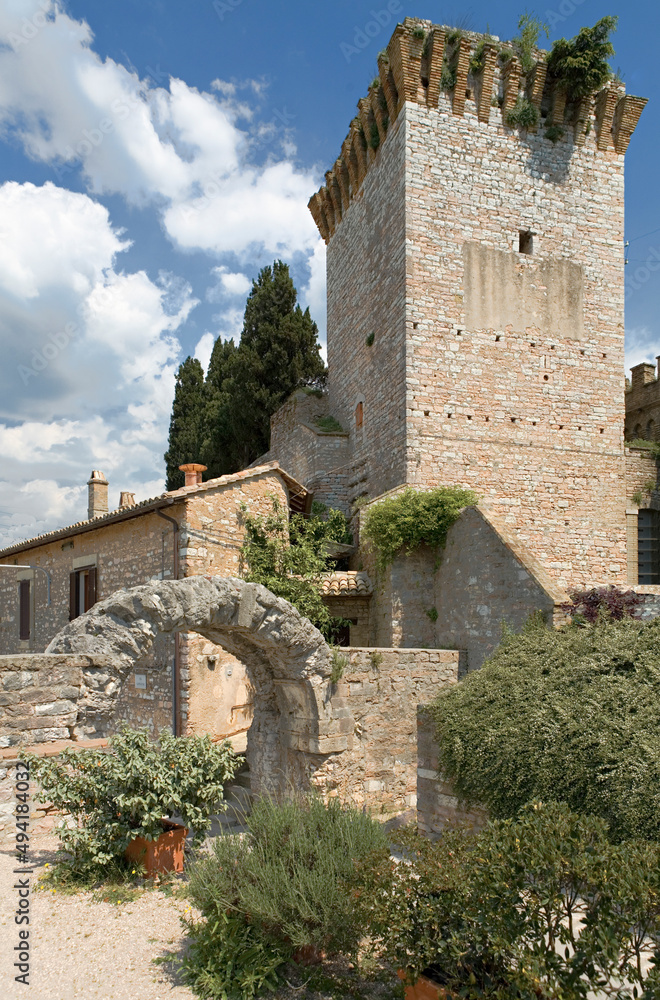 Spello, Perugia. Arco di Augusto con torre medievale