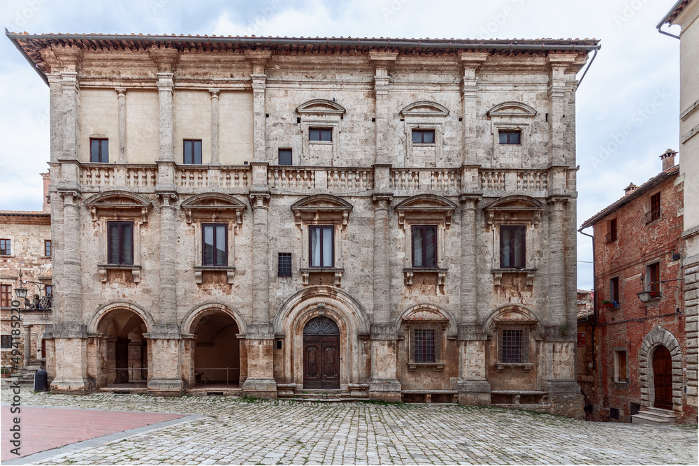 Renaissance Palazzo Nobili Tarugi on Piazza Grande in the medieval Montepulciano town. Toscana, Italy