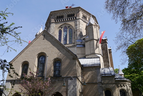 Kirche St. Aposteln in Köln photo