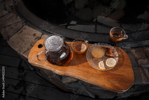 teapot with tea
cups of tea