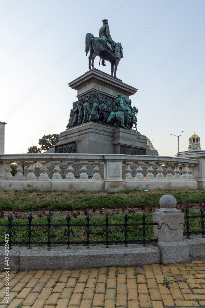 Fototapeta premium Monument of Tsar Liberator Alexander II of Russia in Sofia, Bulgaria